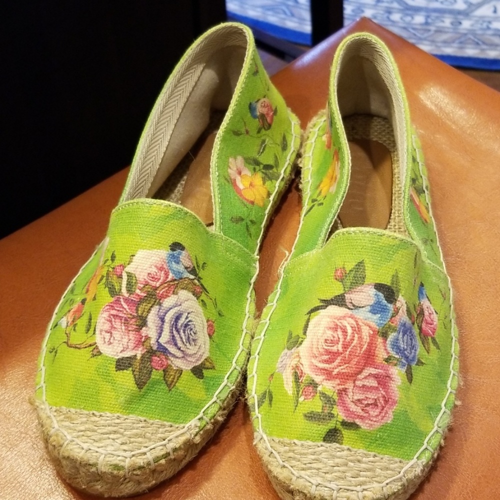 Cotton Green Floral Espadrille sz 8